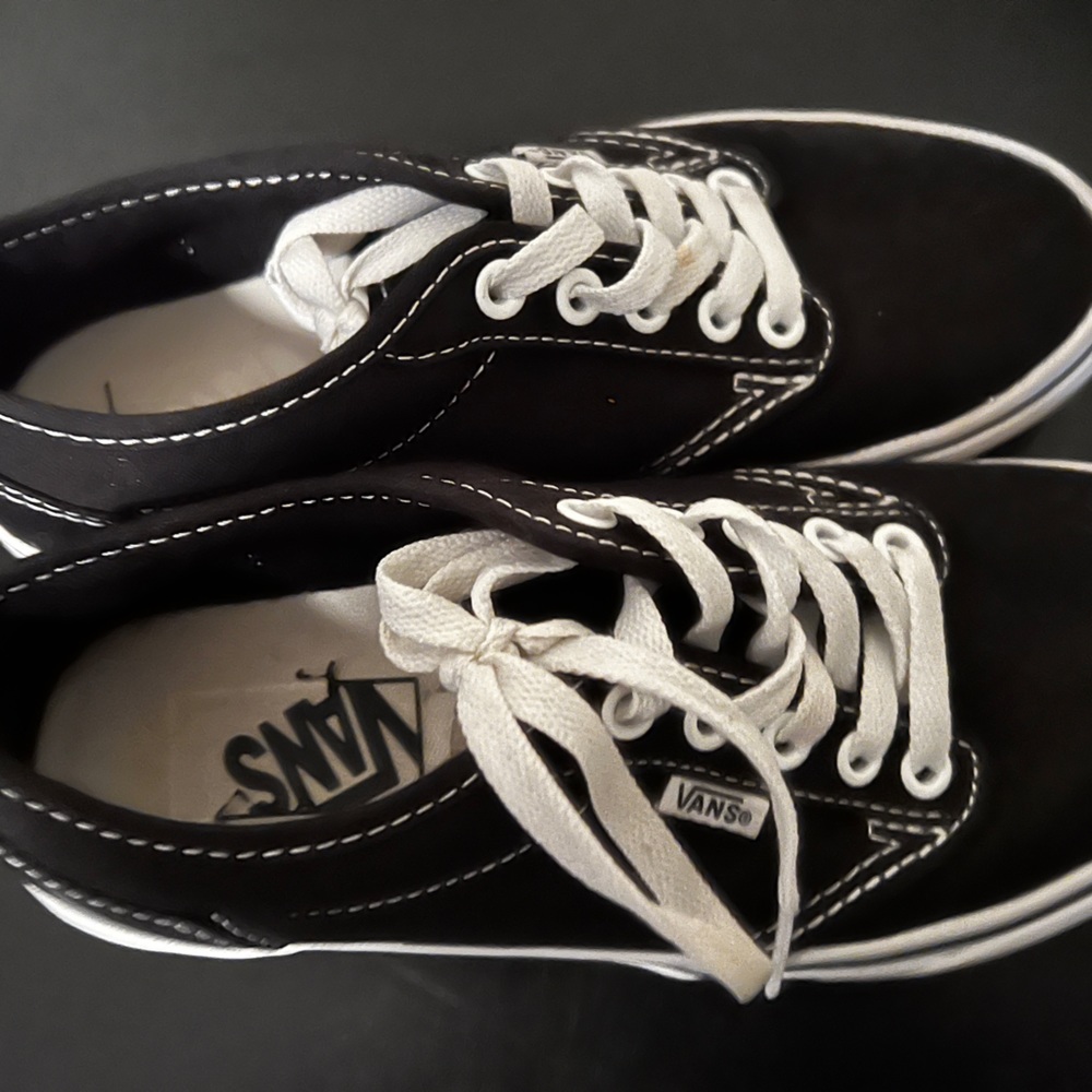 Women’s size 7 black vans